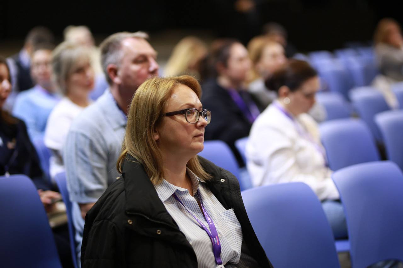 Альберт Куршутов: Вчера на площадке межрегионального Конгресса матерей и жён участников специальной военной операции «Берегиня» обсудили вопросы поддержки семей наших защитников, патриотического воспитания подрастающего... Альберт Куршутов: Вчера на площадке межрегионального Конгресса матерей и жён участников специальной военной операции «Берегиня» обсудили вопросы поддержки семей наших защитников, патриотического воспитания подрастающего...