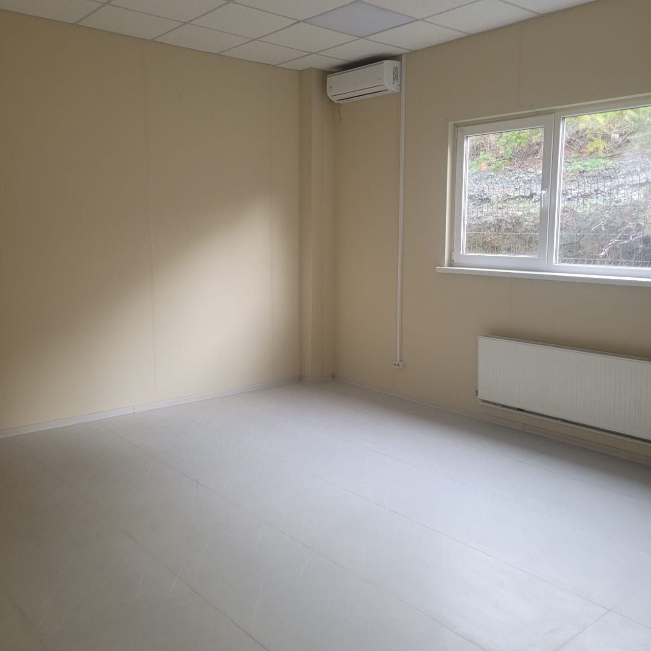 Галина Огнёва: Сегодня с рабочей поездкой посетила Партенит, Лучистое и Нижнюю Кутузовку, где оценила ход работ по благоустройству общественных пространств Галина Огнёва: Сегодня с рабочей поездкой посетила Партенит, Лучистое и Нижнюю Кутузовку, где оценила ход работ по благоустройству общественных пространств