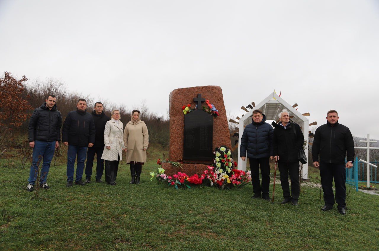 Анжелика Ястребова: В Бахчисарайском районе почтили память жителей сожжённых и уничтоженных сел в годы нацистской оккупации Крыма Анжелика Ястребова: В Бахчисарайском районе почтили память жителей сожжённых и уничтоженных сел в годы нацистской оккупации Крыма