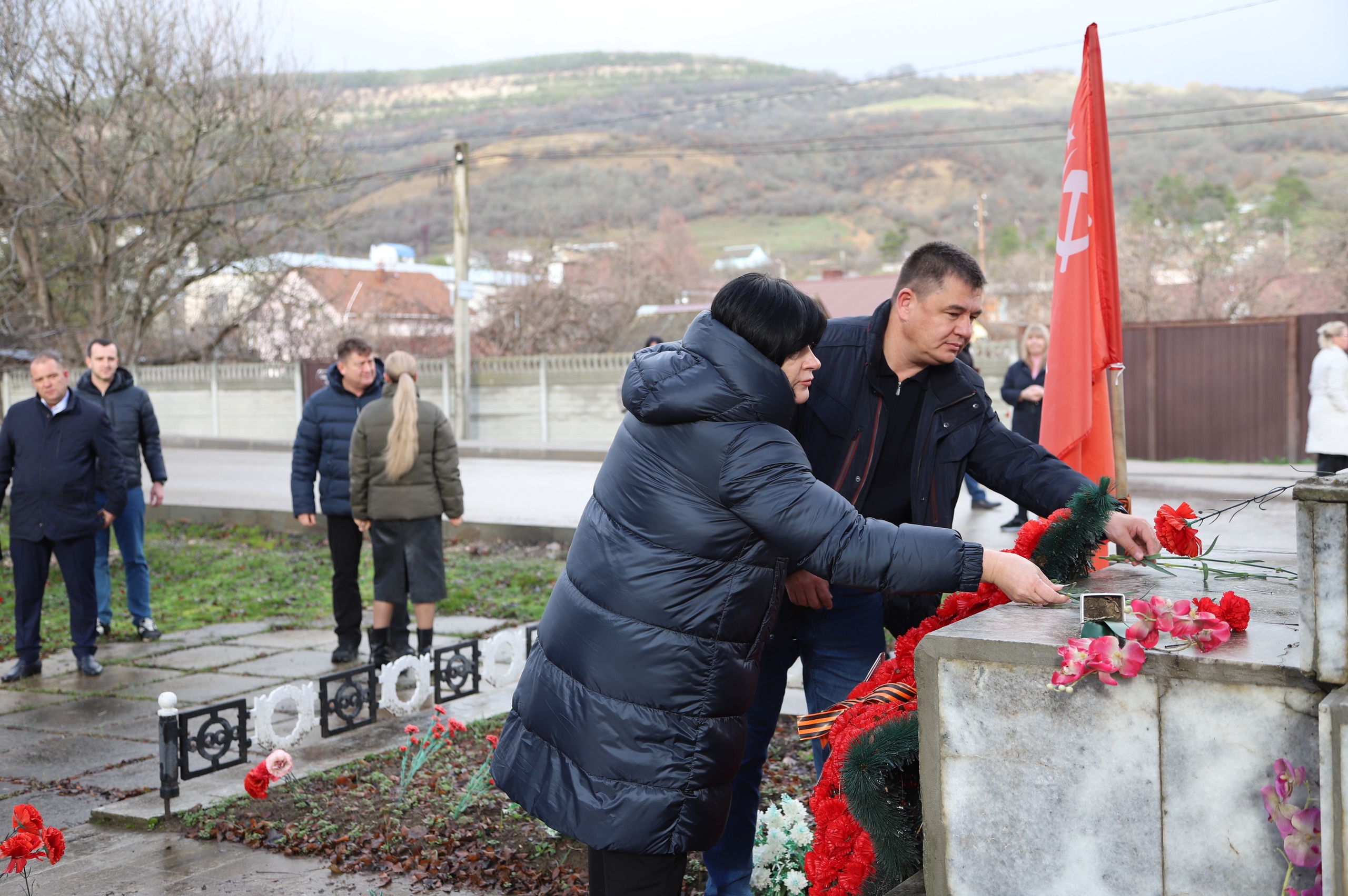 В Бахчисарайском районе почтили память жителей сожжённых и уничтоженных сел в годы нацистской оккупации Крыма В Бахчисарайском районе почтили память жителей сожжённых и уничтоженных сел в годы нацистской оккупации Крыма