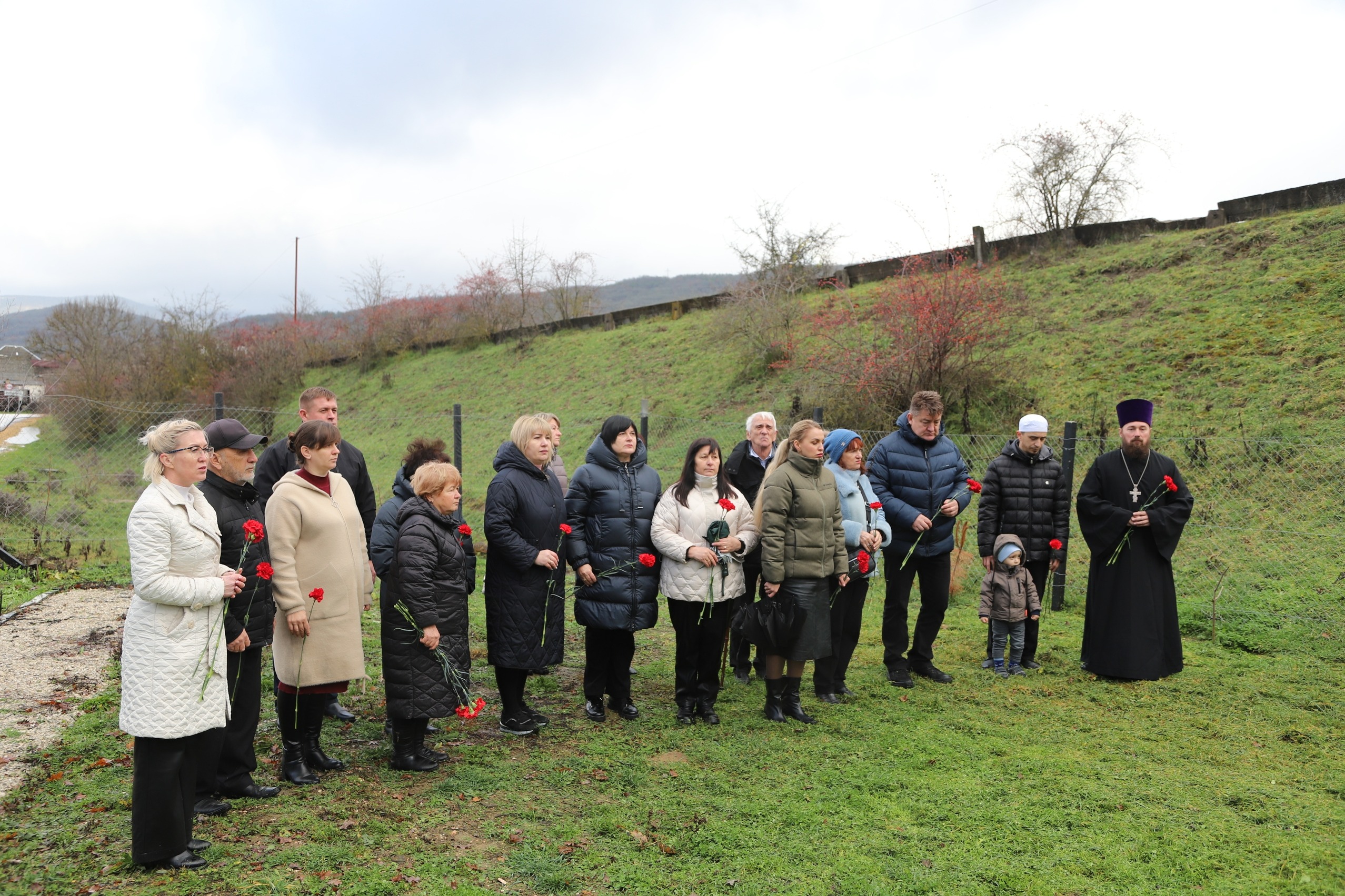 В Бахчисарайском районе почтили память жителей сожжённых и уничтоженных сел в годы нацистской оккупации Крыма