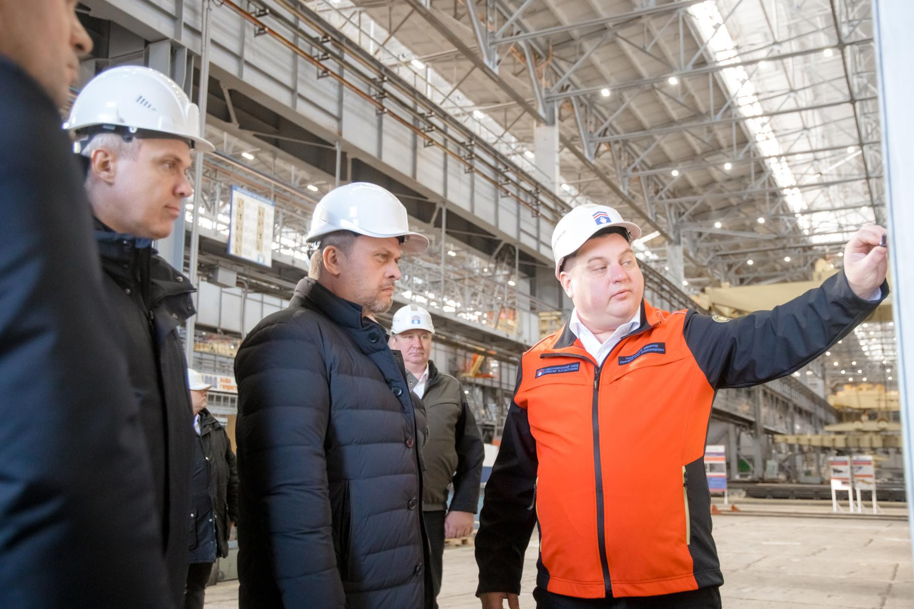 Андрей Никитин посетил ряд ключевых транспортных объектов в Крыму Андрей Никитин посетил ряд ключевых транспортных объектов в Крыму