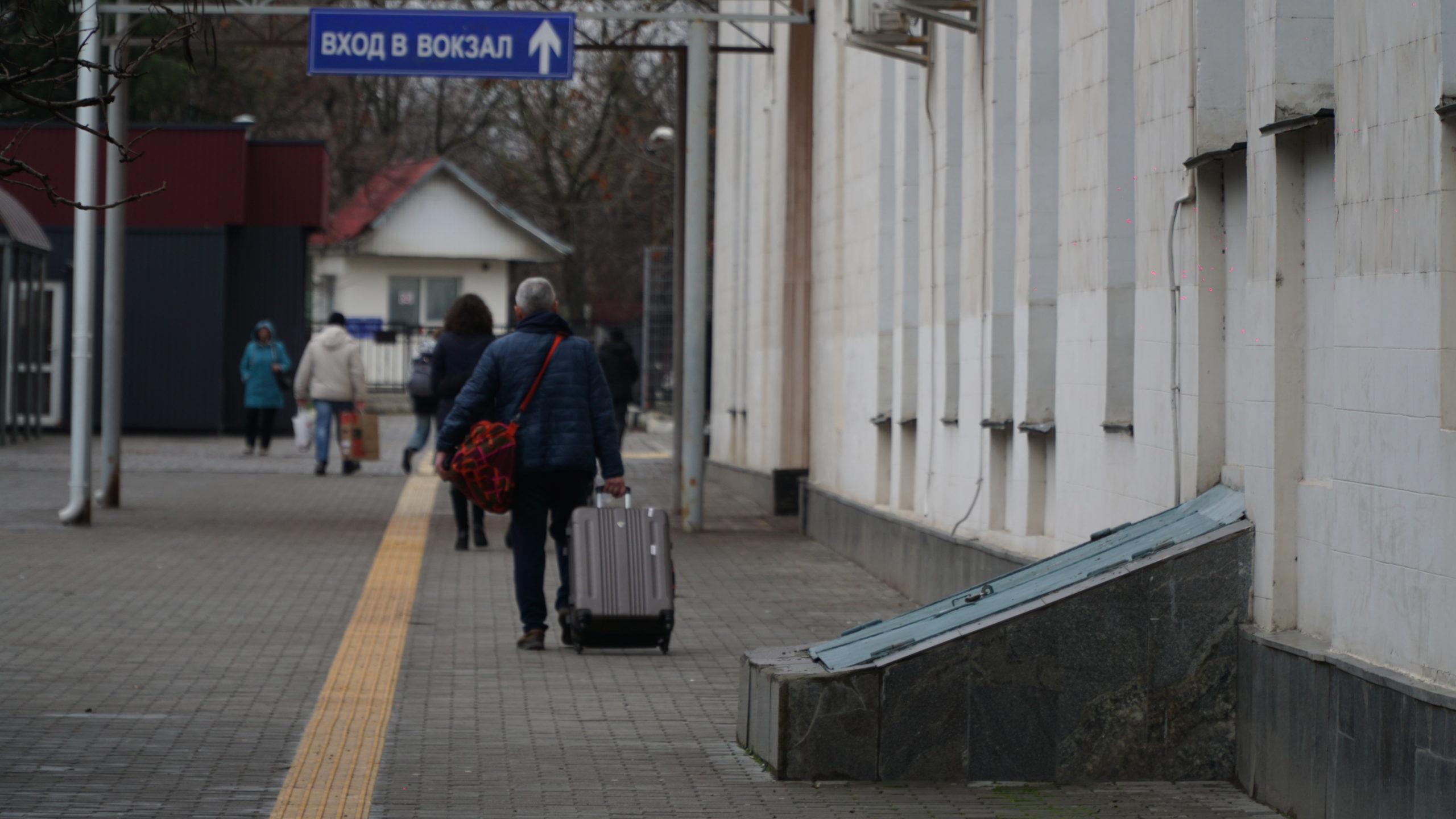 Все поезда в Крым и обратно полностью восстановили движение