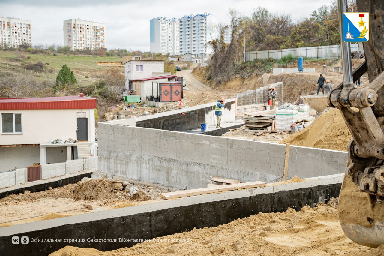 Обустраиваем придомовую территорию на проспекте Победы Обустраиваем придомовую территорию на проспекте Победы