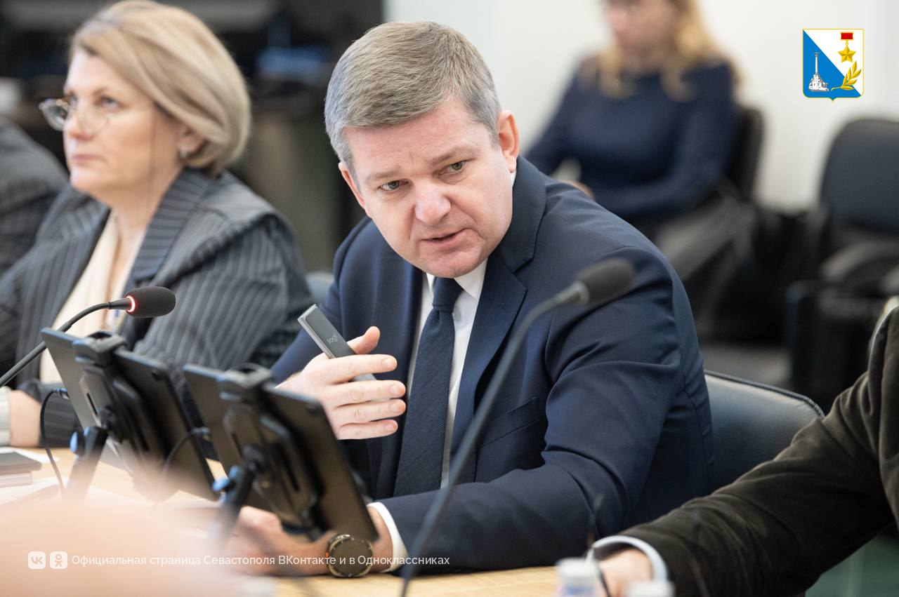 Губернатор Михаил Развожаев провёл итоговое в этом году заседание комиссии Госсовета РФ по культуре и традиционным духовно-нравственным ценностям Губернатор Михаил Развожаев провёл итоговое в этом году заседание комиссии Госсовета РФ по культуре и традиционным духовно-нравственным ценностям