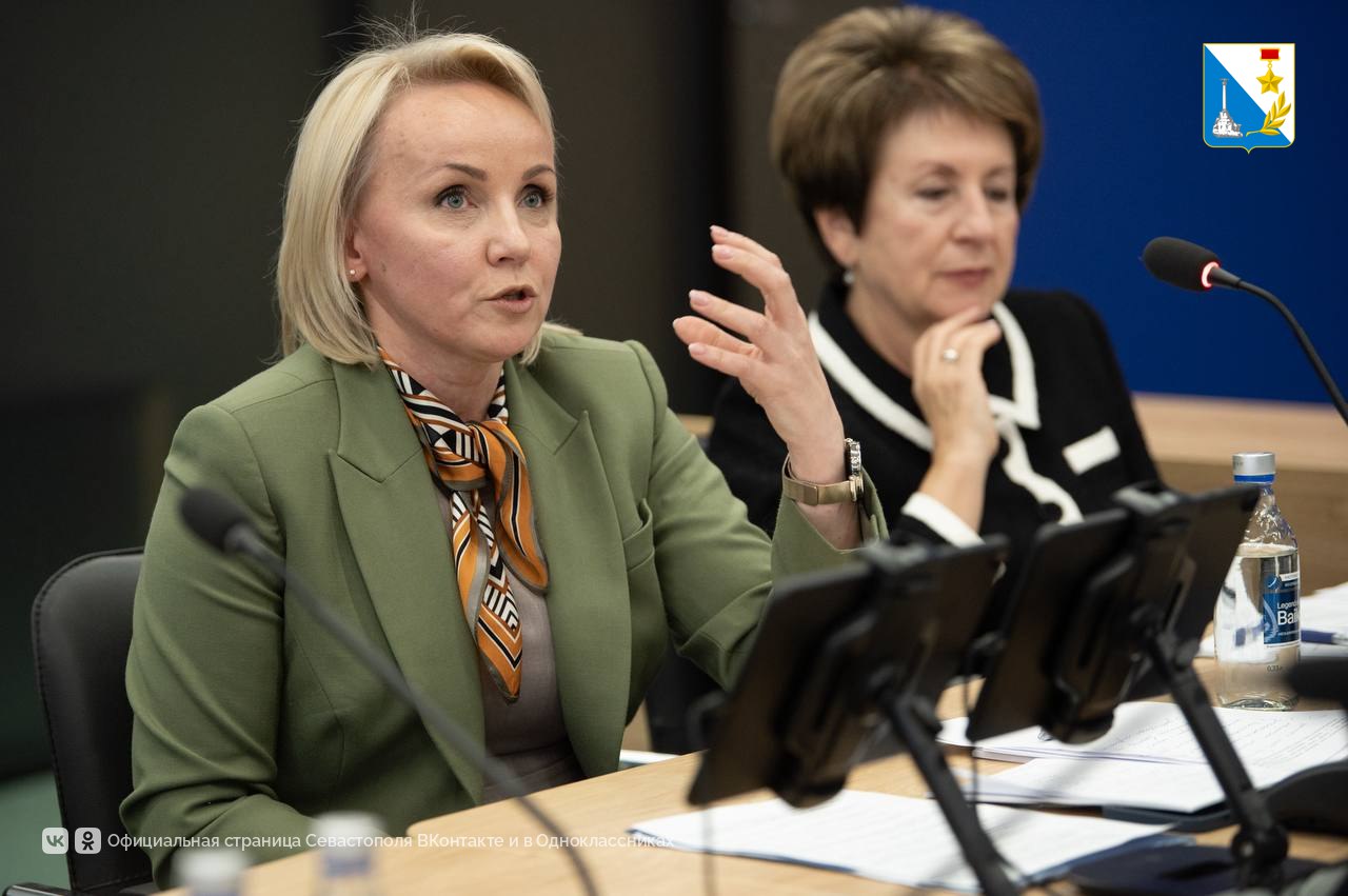 Губернатор Михаил Развожаев провёл итоговое в этом году заседание комиссии Госсовета РФ по культуре и традиционным духовно-нравственным ценностям Губернатор Михаил Развожаев провёл итоговое в этом году заседание комиссии Госсовета РФ по культуре и традиционным духовно-нравственным ценностям