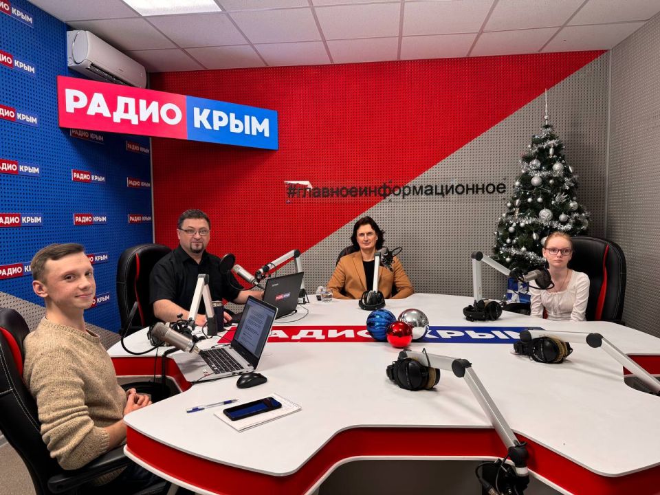 «Радио Крым» исполнило мечту 16-летней крымчанки Елены, которая мечтала побывать в роли журналиста «Радио Крым» исполнило мечту 16-летней крымчанки Елены, которая мечтала побывать в роли журналиста