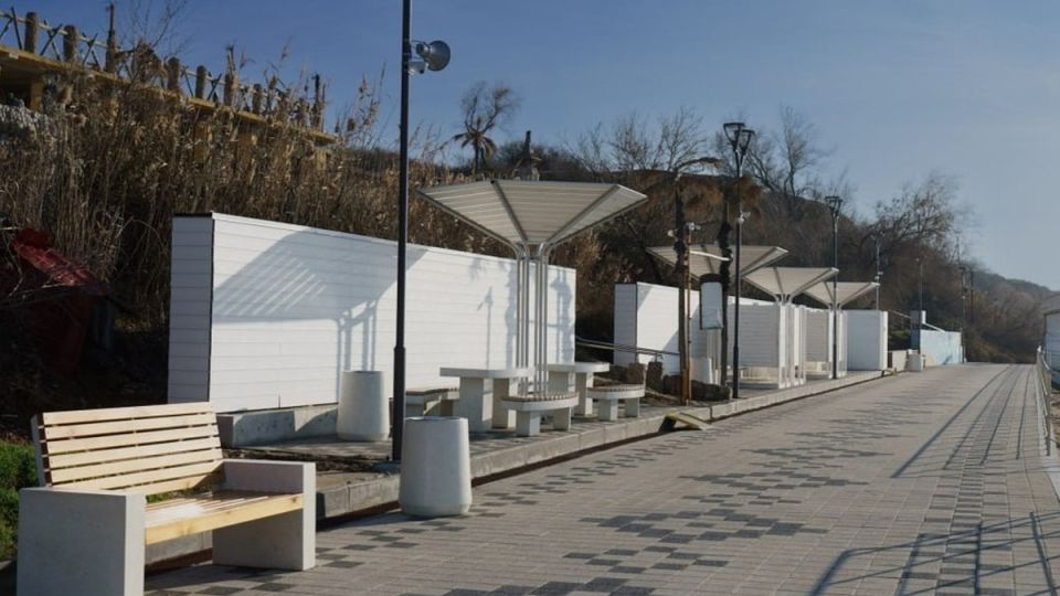 В Севастополе завершили благоустройство набережной в Андреевке