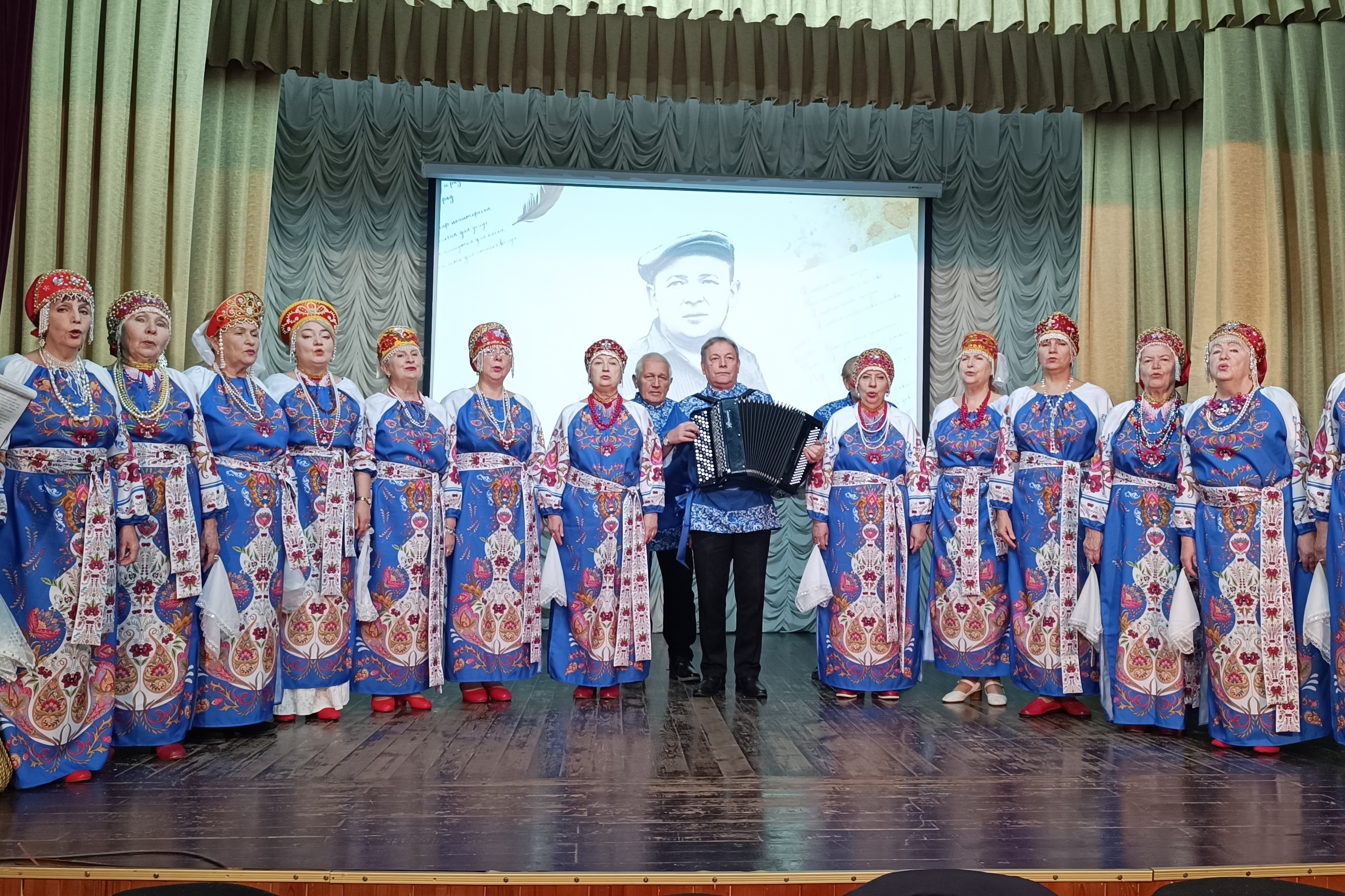 К 100-летию поэта Константина Ваншенкина в Кореизе провели музыкальный час «Я люблю тебя жизнь»