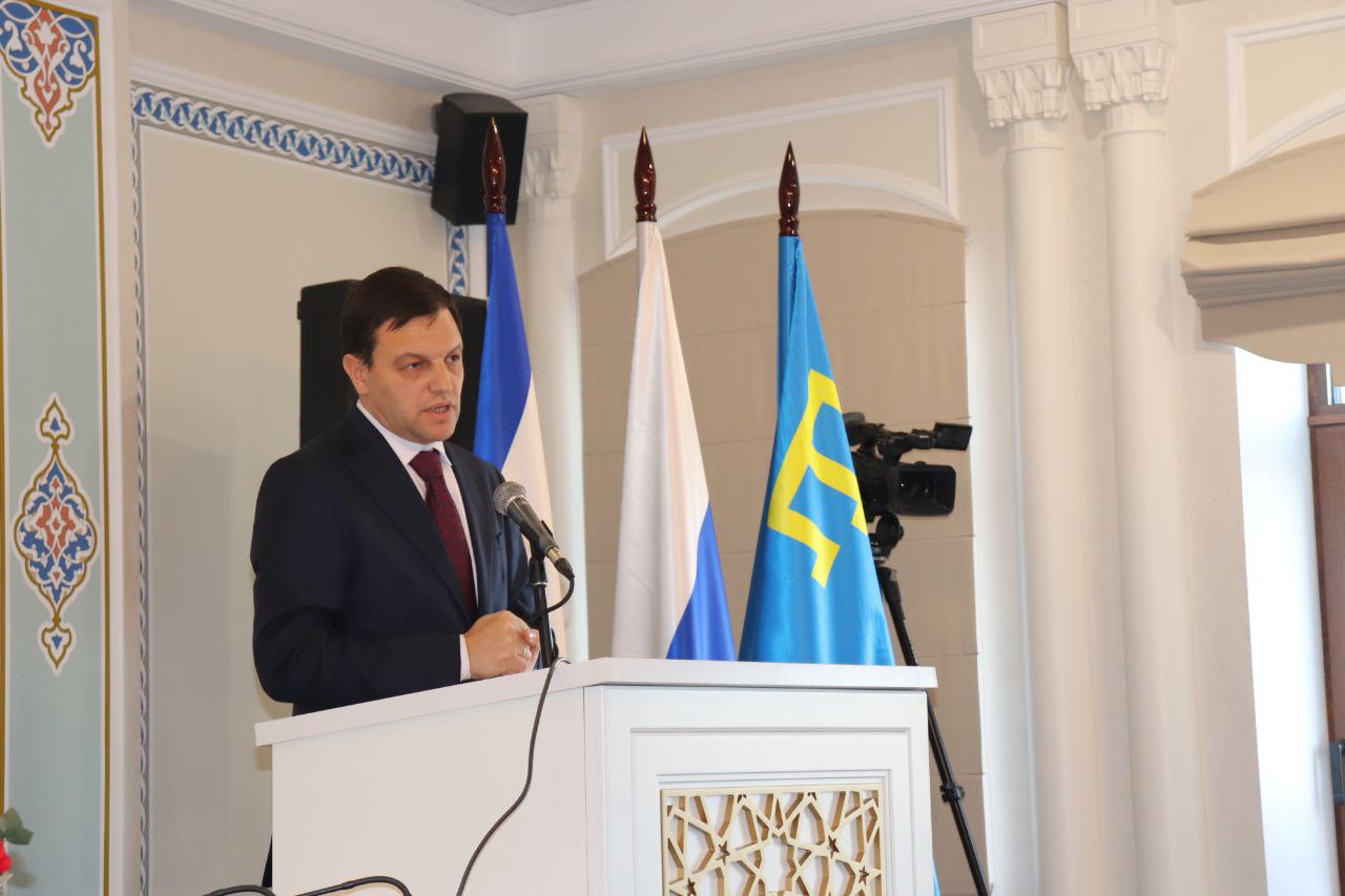 В Республике Крым состоялся международный «круглый стол» по вопросам развития связей крымских татар с соотечественниками за рубежом В Республике Крым состоялся международный «круглый стол» по вопросам развития связей крымских татар с соотечественниками за рубежом