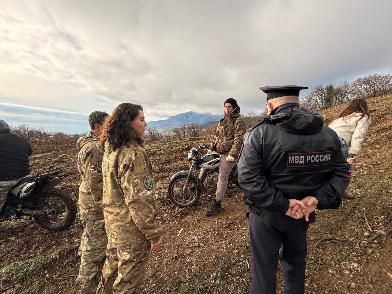 Ольга Шевцова: Ёлку — только легально. Сегодня вместе с коллегами из МВД по Республике Крым провели очередной совместный рейд по охране лесного фонда В предновогодний период мы традиционно усиливаем контроль — особенно в тех... Ольга Шевцова: Ёлку — только легально. Сегодня вместе с коллегами из МВД по Республике Крым провели очередной совместный рейд по охране лесного фонда В предновогодний период мы традиционно усиливаем контроль — особенно в тех...