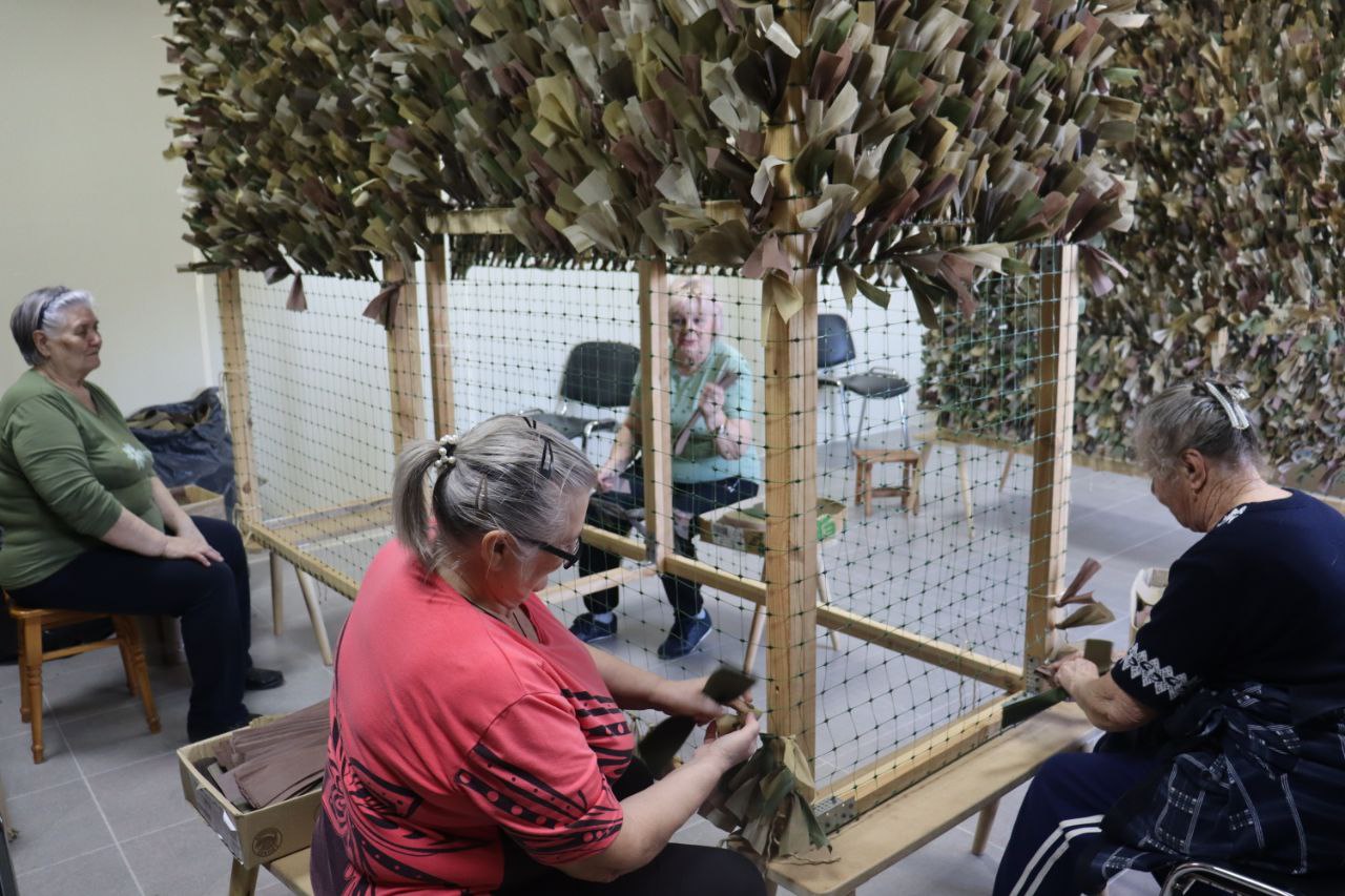 Приятная встреча сегодня с участниками волонтёрской группы «Большая помощь Червоное»- Андрей Польченко Приятная встреча сегодня с участниками волонтёрской группы «Большая помощь Червоное»- Андрей Польченко