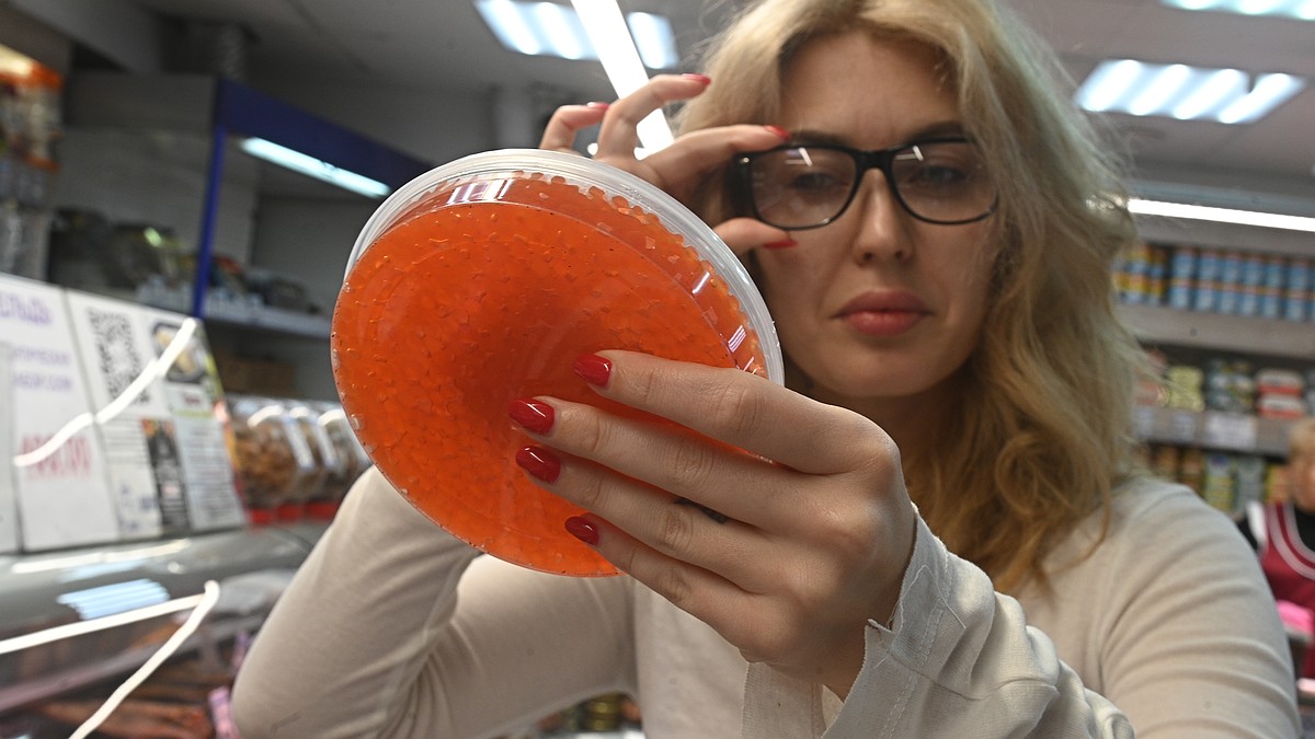 Без запаха селедки: в Крыму выбирают настоящую красную икру