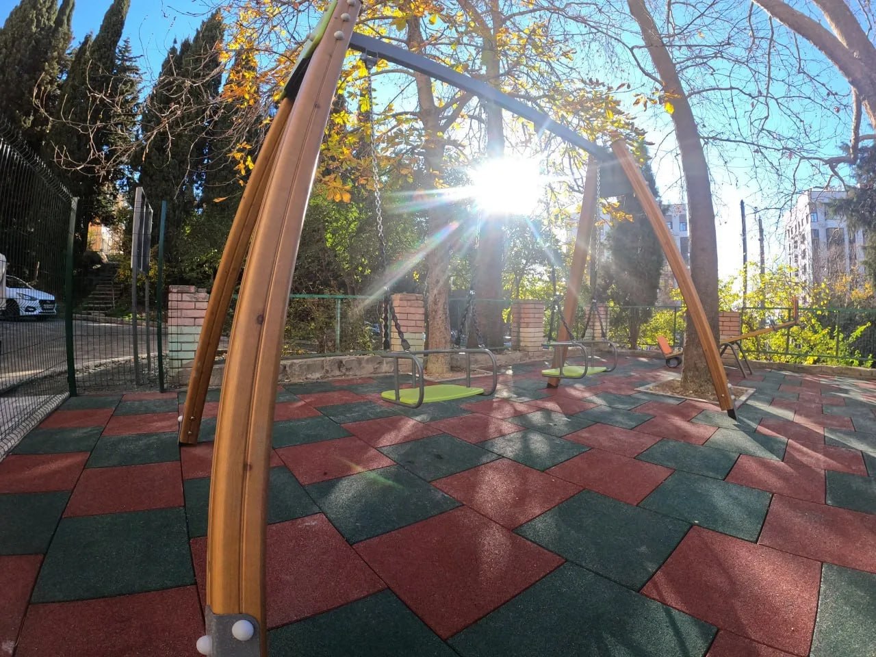 В этом году на ЮБК появится 36 новых детских площадок В этом году на ЮБК появится 36 новых детских площадок