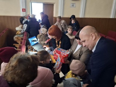 Александр Харламов: Сегодня в районном Доме культуры прошло мероприятие, посвященное Дню Святителя Николая Чудотворца, для ребят льготной категории, оказавшихся в трудной жизненной ситуации