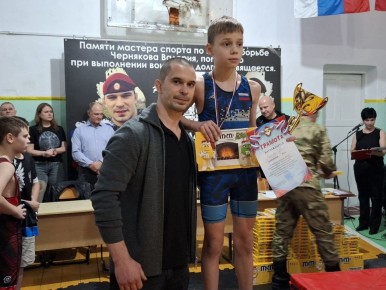 Александр Харламов: Сегодня на базе Советской детско-юношеская спортивной школы традиционно прошел 4-й турнир памяти мастера спорта по вольной борьбе Валерия Чернякова, погибшего при выполнении воинского долга в ходе...