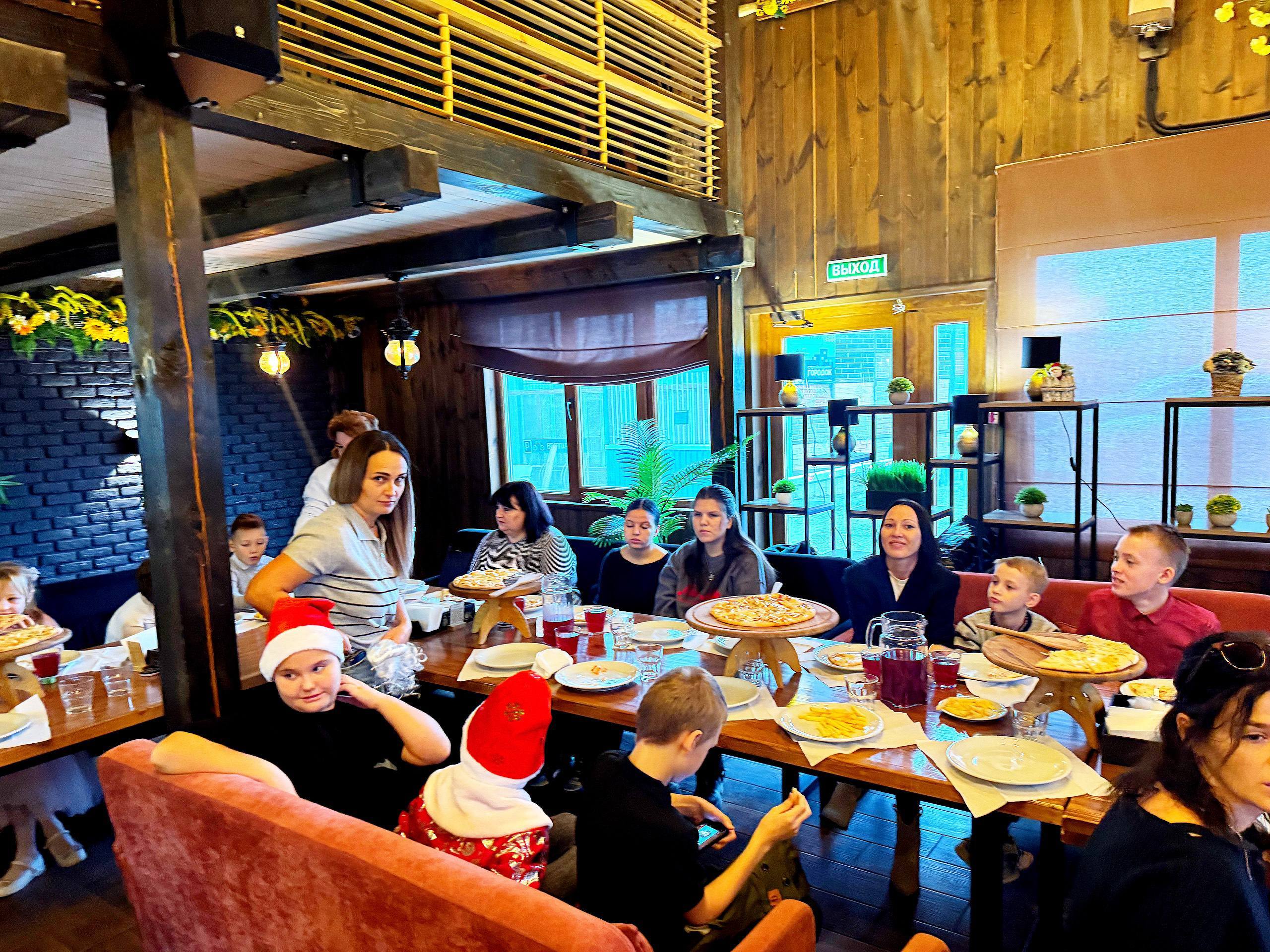 День добра и улыбок: в Черноморском районе прошел праздник для особенных детей День добра и улыбок: в Черноморском районе прошел праздник для особенных детей