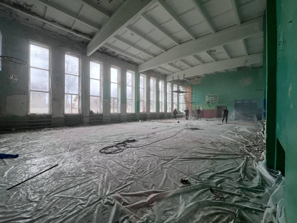 Олег Каторгин: В школе № 13 приступили к капитальному ремонту спортивного зала Олег Каторгин: В школе № 13 приступили к капитальному ремонту спортивного зала