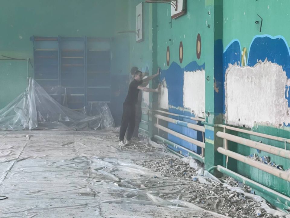 Олег Каторгин: В школе № 13 приступили к капитальному ремонту спортивного зала Олег Каторгин: В школе № 13 приступили к капитальному ремонту спортивного зала