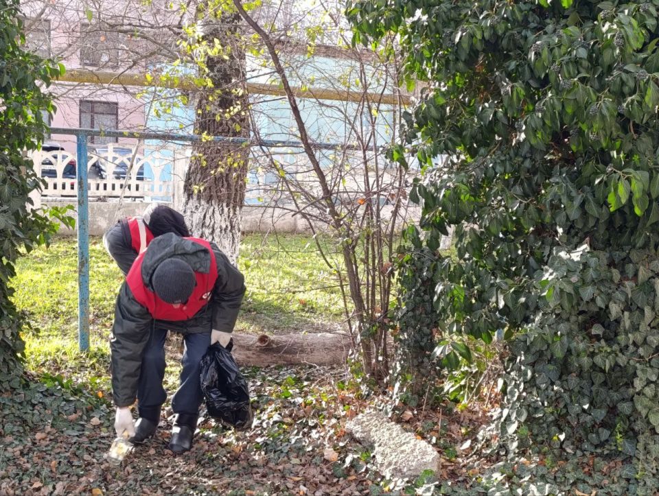 Олег Каторгин: В Керчи ежедневно выполняется комплексная работа по санитарной очистке города Олег Каторгин: В Керчи ежедневно выполняется комплексная работа по санитарной очистке города