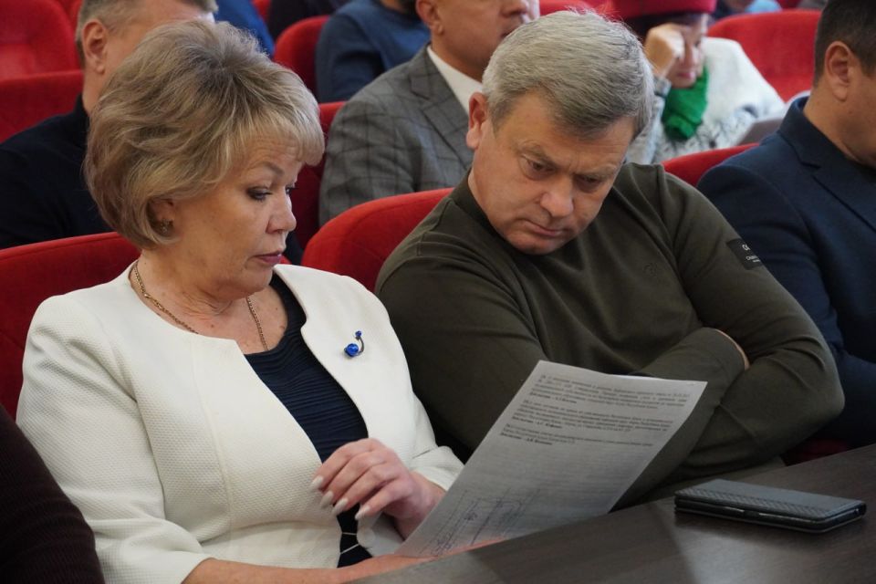 Олег Каторгин: Принял участие в работе 31-й сессии Керченского городского совета, на которой депутаты утвердили во втором чтении бюджет на 2026 год и плановый период 2027-2028 годов Олег Каторгин: Принял участие в работе 31-й сессии Керченского городского совета, на которой депутаты утвердили во втором чтении бюджет на 2026 год и плановый период 2027-2028 годов