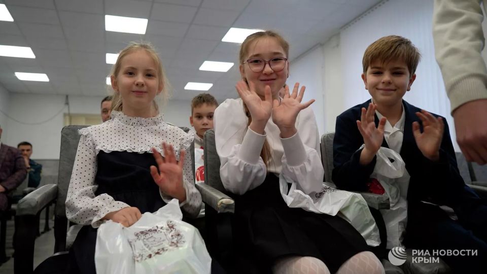 "Алексей, выходи!": как в Крыму осуществили желания детей из интерната "Алексей, выходи!": как в Крыму осуществили желания детей из интерната