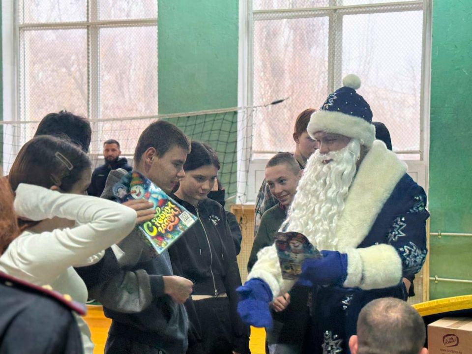 Новогоднее чудо от крымских полицейских: праздник и забота для детей