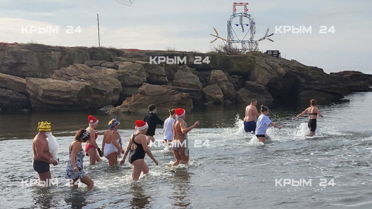 На набережной Судака проходят рождественские гуляния На набережной Судака проходят рождественские гуляния