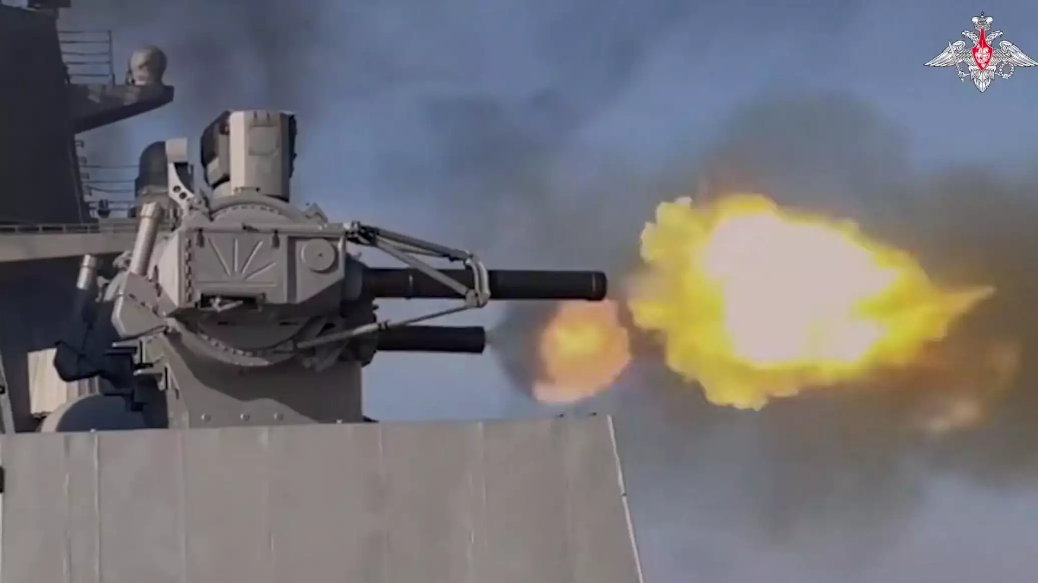 По всему побережью Севастополя громко