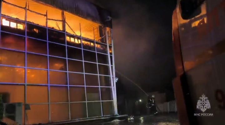 В Ялте потушили пожар в магазине "Доброцен"