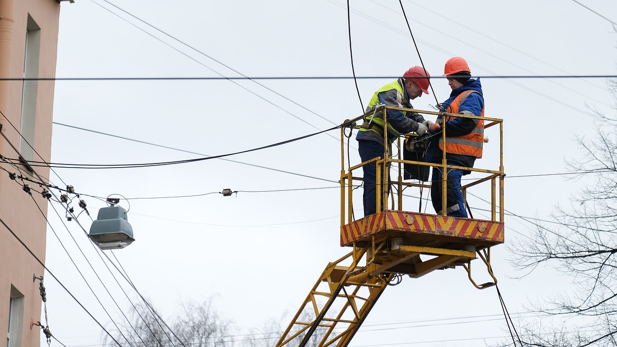 Из-за непогоды «Крымэнерго» сформировало дополнительные бригады на случай аварий