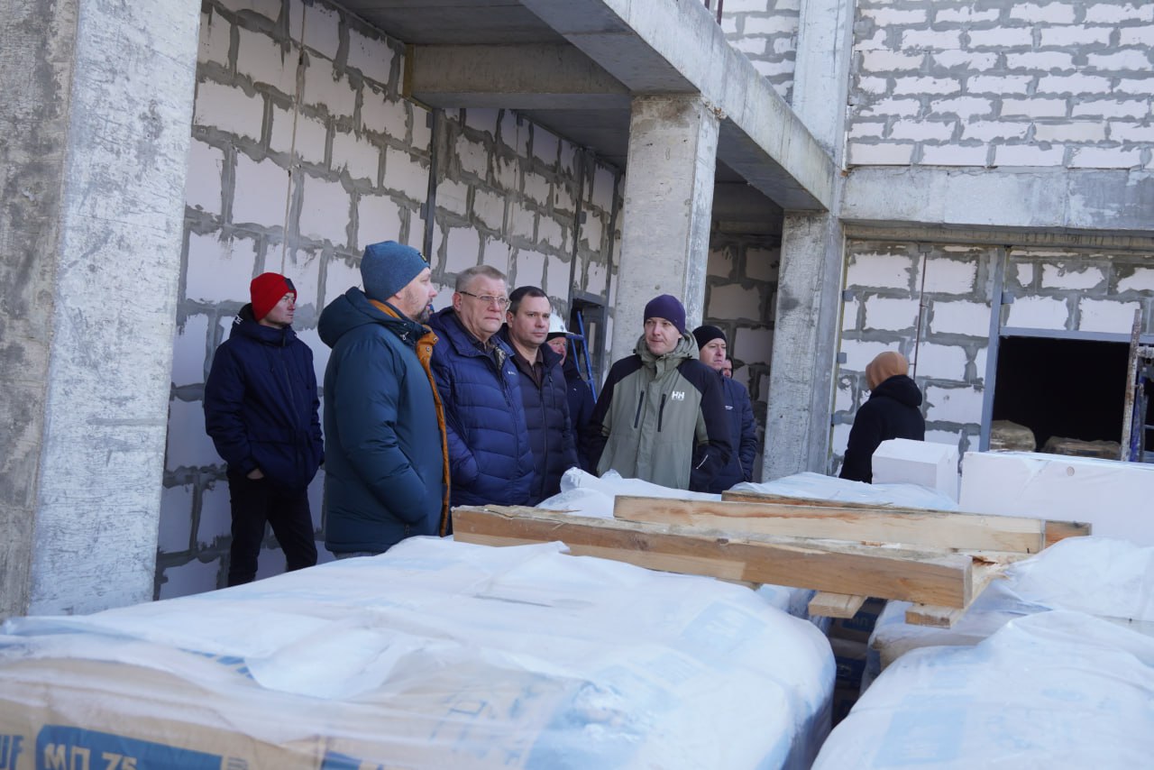 Олег Каторгин: В рамках рабочего визита в Керчь министра строительства и архитектуры Республики Крым Эдуарда Щёголева посетили строящуюся общеобразовательную школу на 800 мест в микрорайоне Марат на улице Архиепископа Луки...