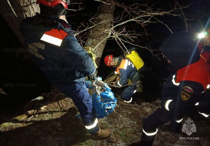 Мужчину с обморожением спасли в горах Ялты