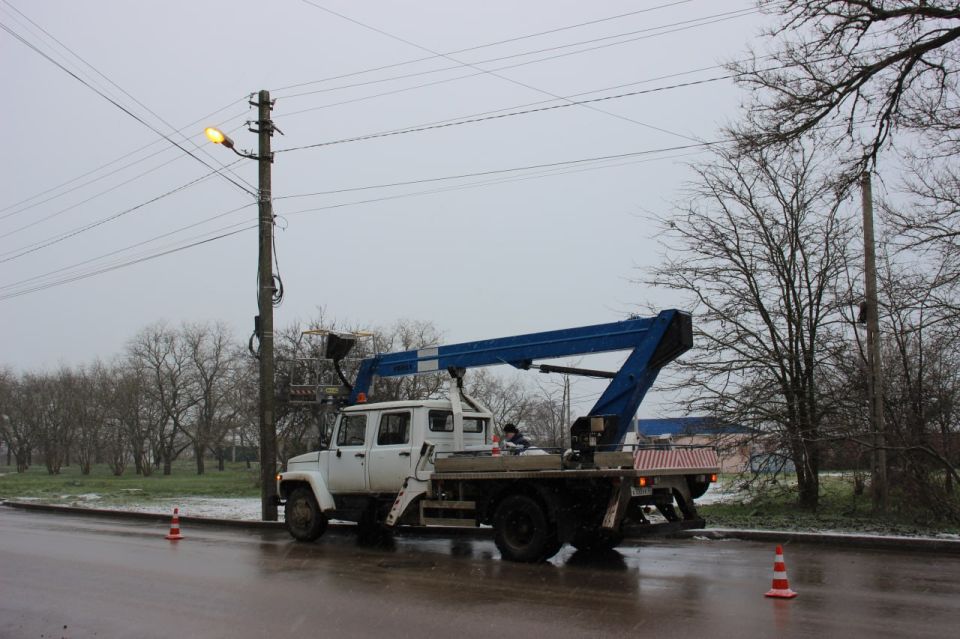 Олег Каторгин: Предприятие «ГорсветКерчь» проводит плановые работы по обслуживанию и ремонту сетей наружного освещения в разных районах города Олег Каторгин: Предприятие «ГорсветКерчь» проводит плановые работы по обслуживанию и ремонту сетей наружного освещения в разных районах города