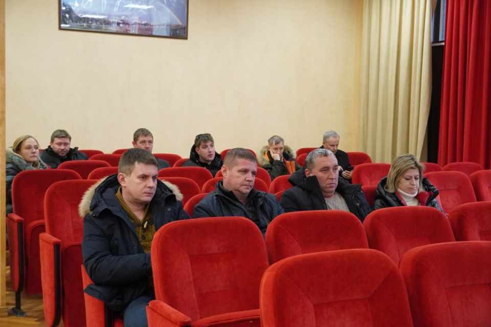 В Керчи обсудили усиление мер по зимней уборке города В Керчи обсудили усиление мер по зимней уборке города