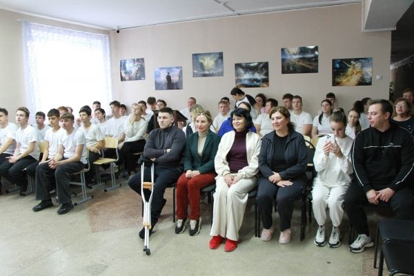 � ��������������� ����������� �����-��������� � 2 ������ ������������� �����������, ����������� ��������� �������� ��������