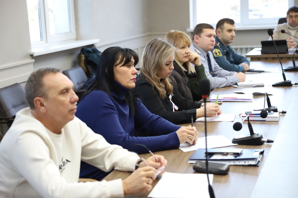 Под руководством заместителя главы администрации Андрея Падалко состоялось заседание Комиссии по делам несовершеннолетних и защите их прав Бахчисарайского района Под руководством заместителя главы администрации Андрея Падалко состоялось заседание Комиссии по делам несовершеннолетних и защите их прав Бахчисарайского района