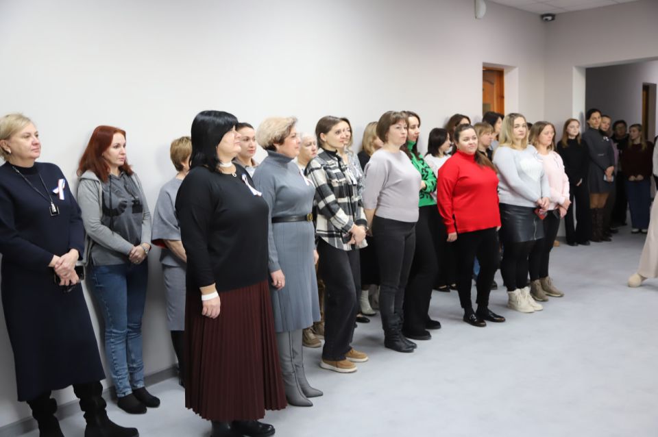 В холле здания администрации состоялось открытие тематической фотовыставки, посвящённой Дню Республики Крым В холле здания администрации состоялось открытие тематической фотовыставки, посвящённой Дню Республики Крым