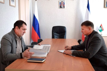 На очередном приеме граждан рассмотрели тему землепользования, инициативы по развитию футбольного движения в муниципалитете