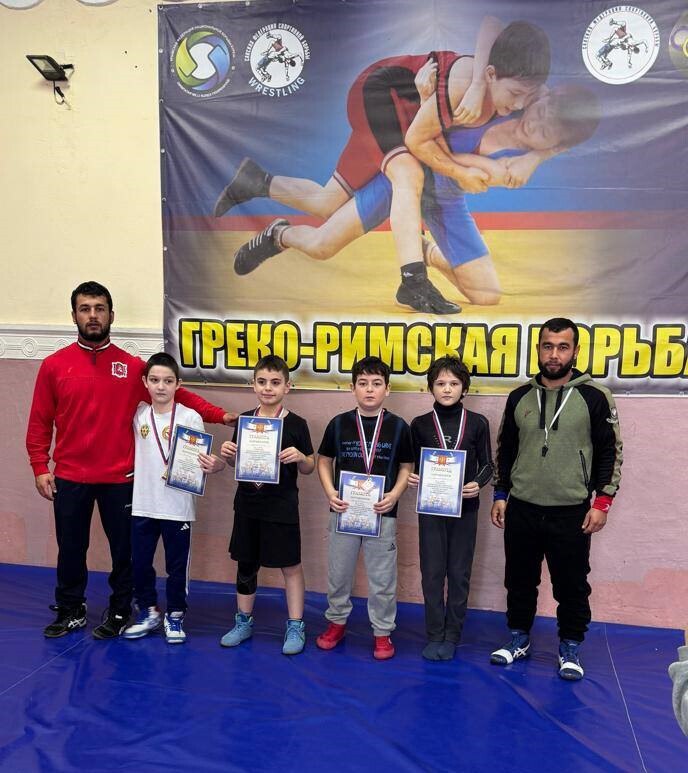 На прошлой неделе в с.Михайловка Сакского района проведено Первенство муниципального образования Сакский район Республики Крым по борьбе на поясах посвященное Дню Республики Крым На прошлой неделе в с.Михайловка Сакского района проведено Первенство муниципального образования Сакский район Республики Крым по борьбе на поясах посвященное Дню Республики Крым