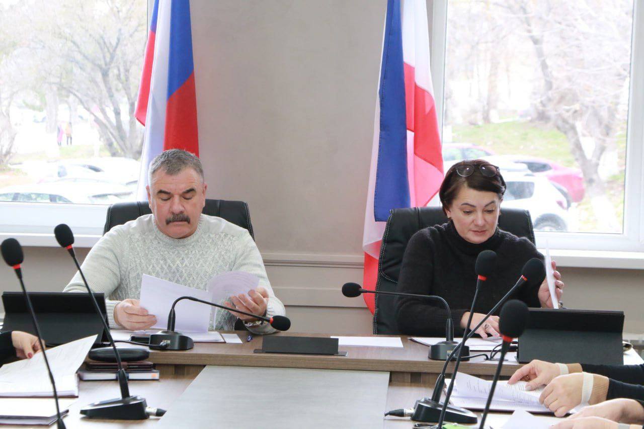 Ольга Урайкина: Состоялось совместное заседание постоянных депутатских комиссий Бахчисарайского районного совета, на котором было рассмотрено 10 вопросов повестки 25-й сессии Бахчисарайского районного совета 3-го созыва