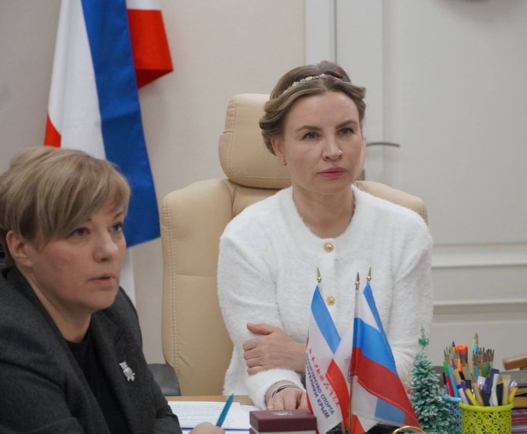 Ольга Торубарова: Совместно со своими заместителями: Сергеем Александровичем Гниздыло и Анной Анатольевной Бакаловой провели первое установочное рабочее совещание с руководителями подведомственных учреждений Ольга Торубарова: Совместно со своими заместителями: Сергеем Александровичем Гниздыло и Анной Анатольевной Бакаловой провели первое установочное рабочее совещание с руководителями подведомственных учреждений