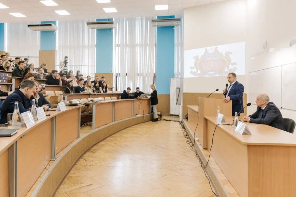 Альберт Куршутов: Поздравляю всех причастных с Днем российского студенчества - Татьяниным днём!