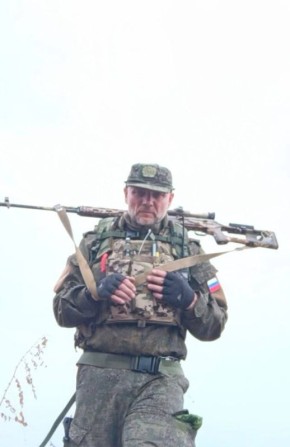 Марьяна Наумова: СМЕРТЬ ЭТО НАША РАБОТА:. "..Мувик был старым, в свои пятьдесят шесть он был уже как восемнадцать лет на почетной пенсии, когда на войну стали брать его возраст