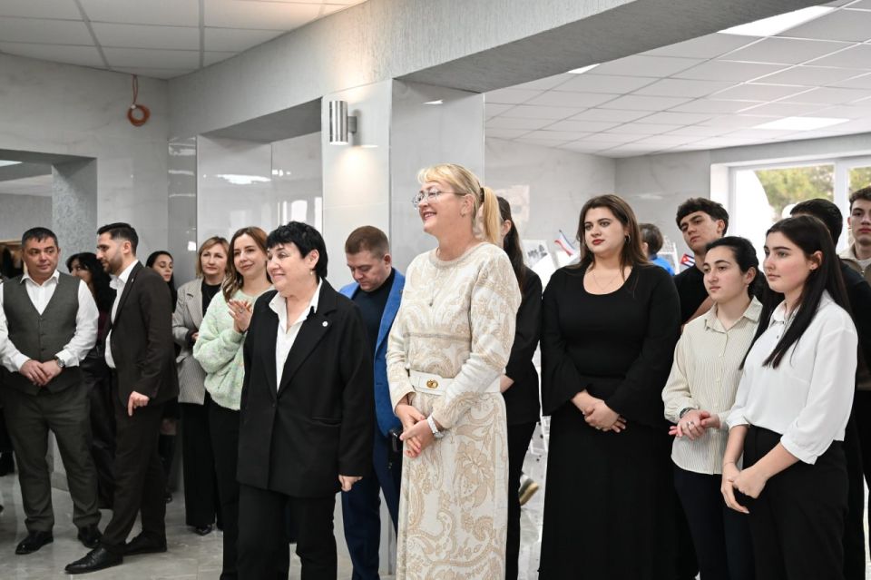 � ����� �������� ������������ � �����