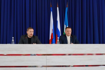 Дмитрий Чумаков: Сегодня на заседании 25-й сессии Белогорского районного совета третьего созыва депутатским корпусом были рассмотрены 17 вопросов повестки дня