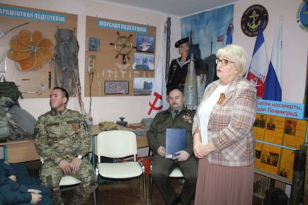 Галина Огнёва: Посетила урок мужества, прошедший на базе алуштинской общественной организации десантных войск «Союз десантников Крыма», приуроченный 82 годовщине полного освобождения города Ленинграда от фашистской блокады