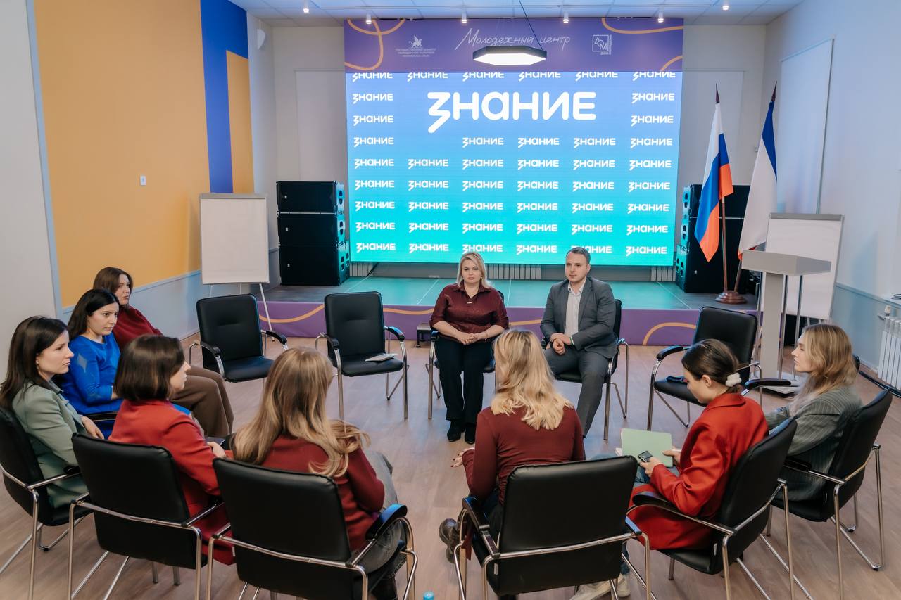 Алексей Зинченко: Вчера молодежный центр «Чехов» посетили наши добрые друзья и коллеги! Алексей Зинченко: Вчера молодежный центр «Чехов» посетили наши добрые друзья и коллеги!