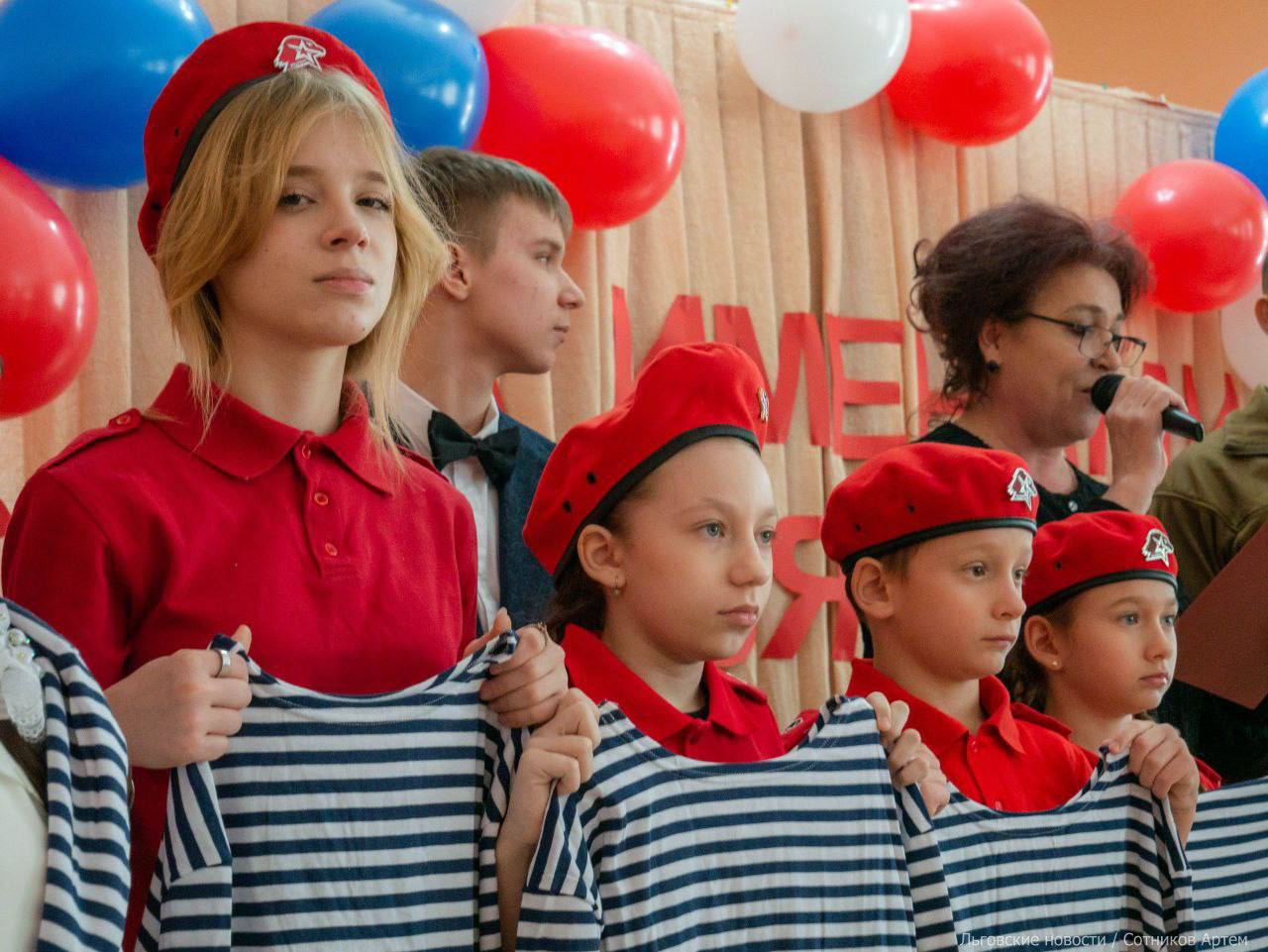 В Курской области школу назвали в честь морской пехоты Черноморского флота В Курской области школу назвали в честь морской пехоты Черноморского флота