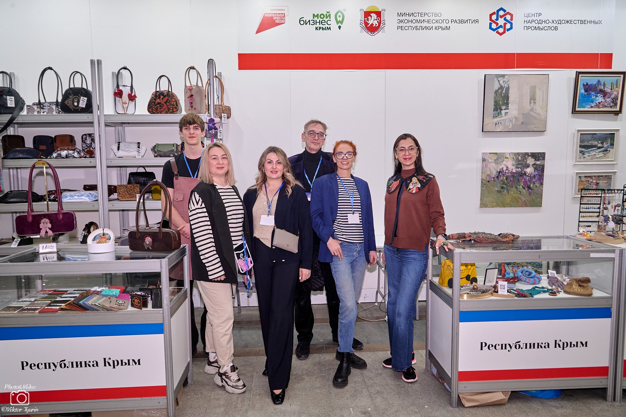 Крымские мастера представляют регион на VI выставке-форуме «Уникальная Россия» в Москве